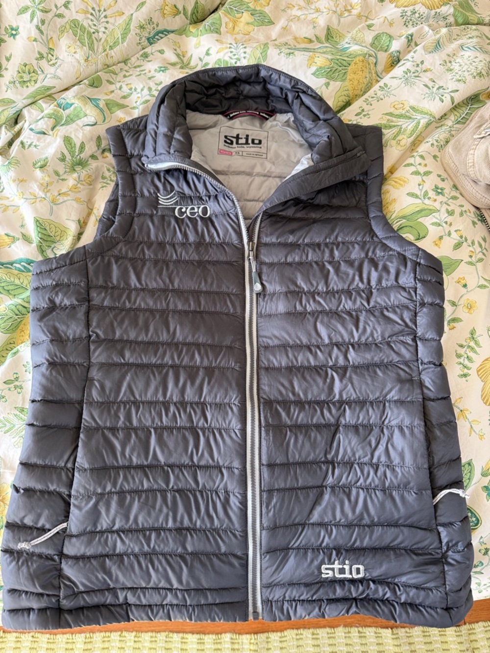 Stio Women’s Charcoal Quilted Packable Vest